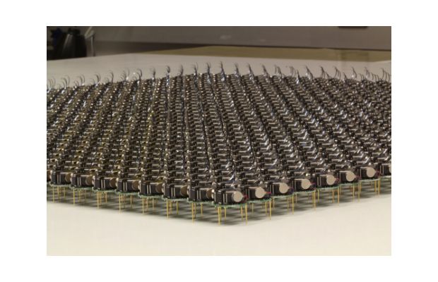 Самоорганизующийся рой из 1000 мини-роботов