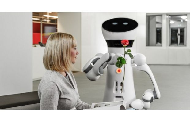 Заботливый робот получает обновление и становится галантным