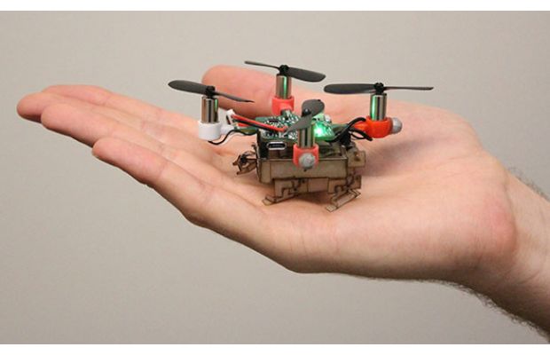 Маленький робот Picobug ходит, летает и хватает вещи (+ видео)