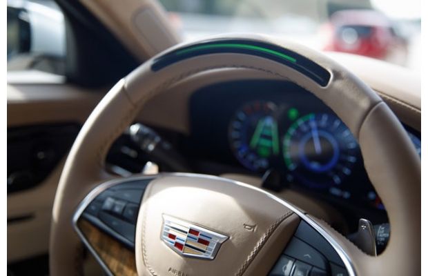 Cadillac создает систему Super Cruise для беспилотного вождения