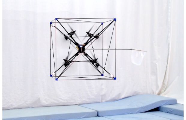 Omnicopter TH Zurich демонстрирует в воздухе уникальные трюки (+видео)