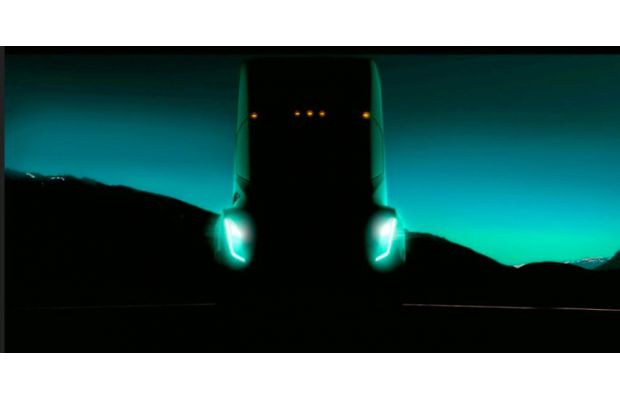 Tesla готовит технологию автономного вождения для грузовых электромобилей