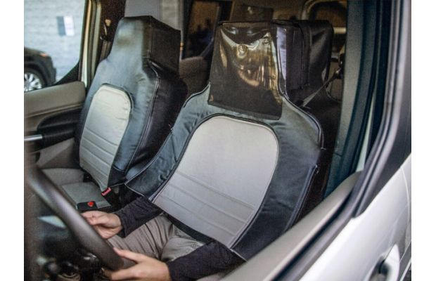 В Ford замаскировали водителей, чтобы проверить реакцию на автономные машины (+видео)