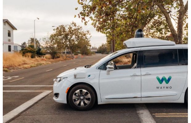 Пассажиры в беспилотных автомобилях Waymo будут застрахованы