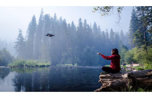 Дрон Skydio ведет автономную видеосъемку в сложных условиях (+видео)