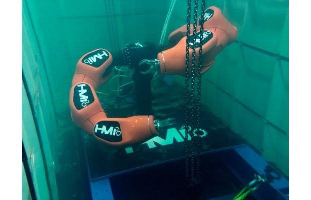Подводный робот Aquanaut сочетает два типа подводных аппаратов