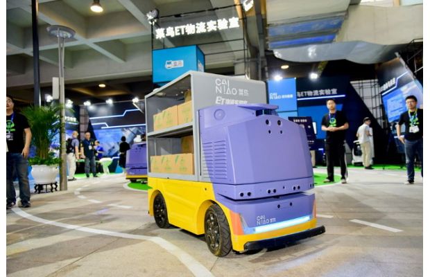 Alibaba сделала робота для доставки заказов (+видео)