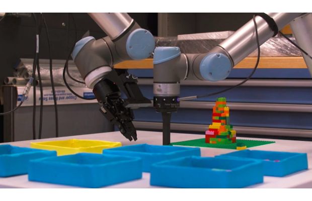 Робот Autodesk учится собирать Лего с помощью машинного обучения (+видео)