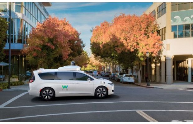 Waymo получает первое разрешение на тестирование полностью беспилотных автомобилей в Калифорнии