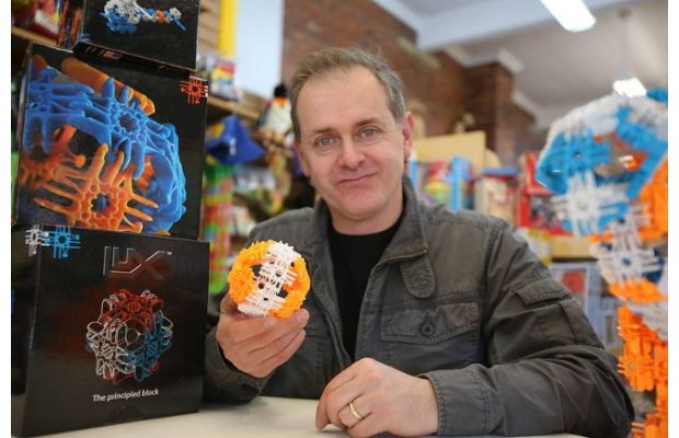 Майкл Асерра (изобретатель конструктора Lux Blox):  Особенно важно обучать подрастающее поколение через ручной труд и творчество