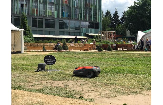 Большая презентация новинок Husqvarna прошла в Ботаническом саду МГУ
