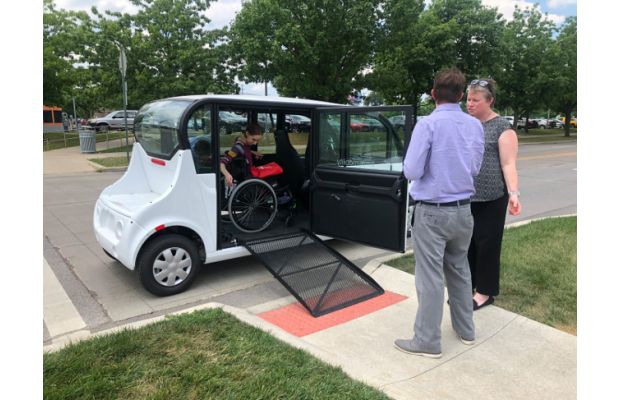 Автономный транспорт от May Mobility подходит для пассажиров в инвалидной коляске