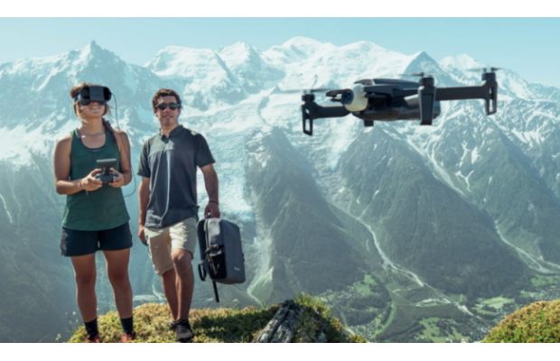 Новый дрон Parrot Anafi FPV позволяет пилоту насладиться ощущением полета