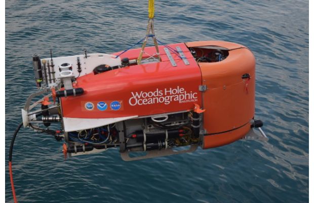 Подводные роботы помогают собирать образцы c морского дна