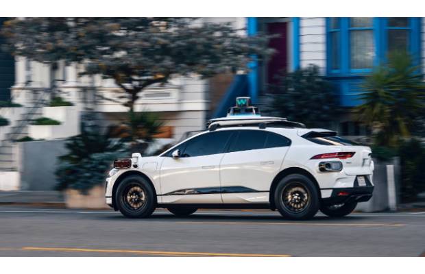 Новые сенсоры автономных машин Waymo видят знаки на расстоянии 500 метров
