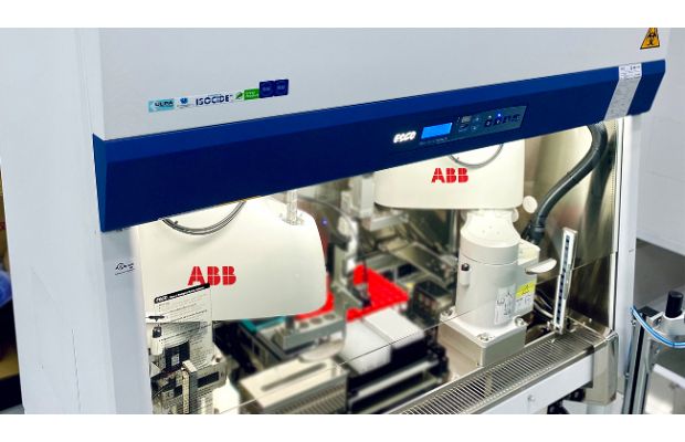 Роботы ABB сокращают время на тестирование COVID-19 в Сингапуре