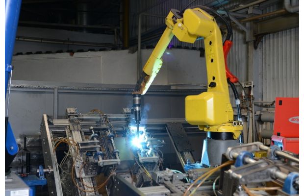 Роботизация электротехнической промышленности. На производстве IEK GROUP автоматизирована сварка