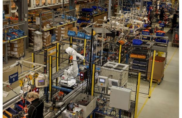 Производитель бензопил выбирает коллаборативных роботов ABB для повышения конкурентоспособности и гибкости 