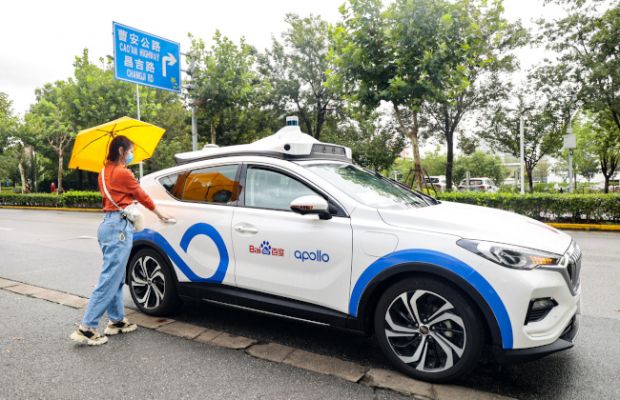 Baidu начинает публичное тестирование роботакси в Шанхае