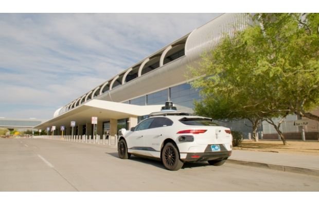 Waymo запускает автономные поездки в аэропорт Финикса