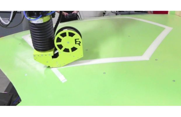 Aerobotix и FerRobotics разработали роботизированный инструмент для нанесения малярного скотча