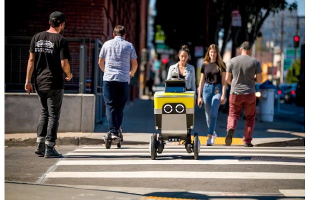 Uber Eats планирует масштабировать доставку еды с помощью роботов в Северной Америке