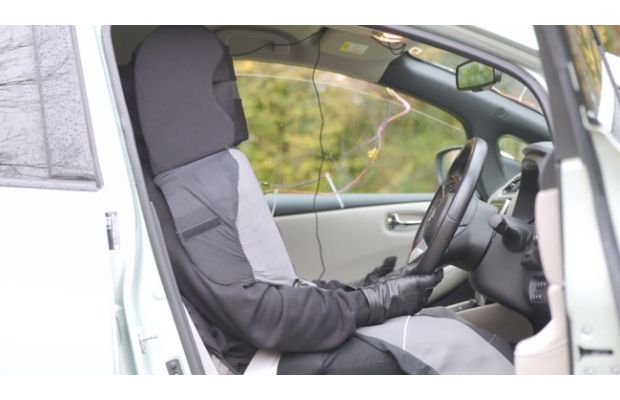 Исследование реакции пешеходов на визуальные сигналы от "автономного" автомобиля