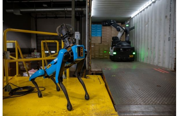 Otto Group развернет парк роботов Spot и Stretch от Boston Dynamics