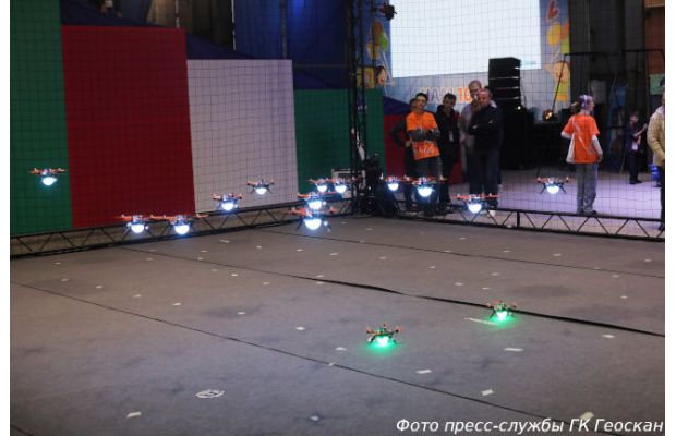 В Петербурге определили победителей первого всероссийского соревнования по программированию групповых полетов квадрокоптеров