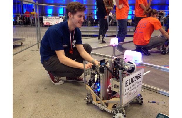Команда ФМЛ №30 вошла в число победителей Европейского Чемпионата FIRST Tech Challenge