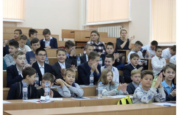 В КГТА стартовал Первый городской конкурс школьных команд «Юный РобоТех» 