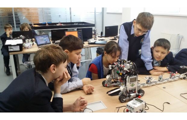LEGO Education откроет новый образовательный STEM-центр в Сколково 