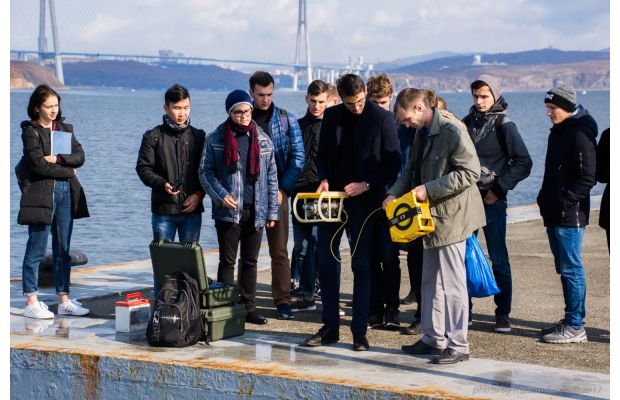 ДВФУ готовит специалистов для эксплуатации подводных сооружений с помощью роботов