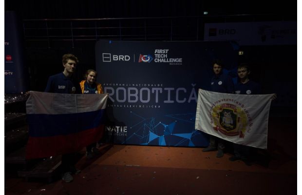 Команда ФМЛ №30 приняла участие в соревнованиях по робототехнике в Румынии