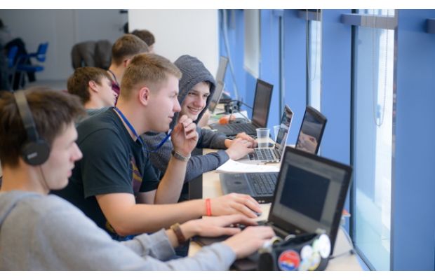 МФТИ запускает бесплатные курсы по искусственному интеллекту для школьников