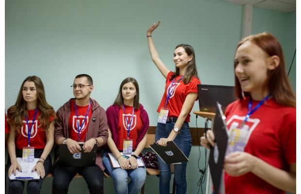 Образование будущего: стартовала профильная школа для старшеклассников