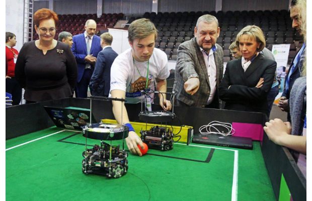 Благодаря ТУСУРу и RoboCup за год на рынок выпущено несколько отечественных продуктов по образовательной робототехнике