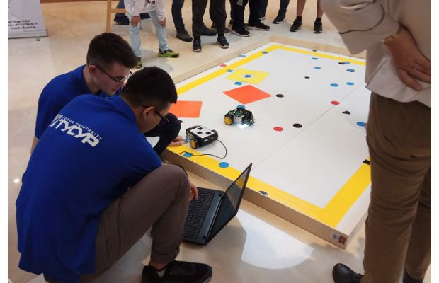 Команды ТУСУРа выступают в суперрегиональном чемпионате RoboCup Азиатско-Тихоокеанского региона