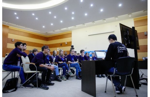 Приморские школьники готовятся к финалу Олимпиады НТИ в ДВФУ
