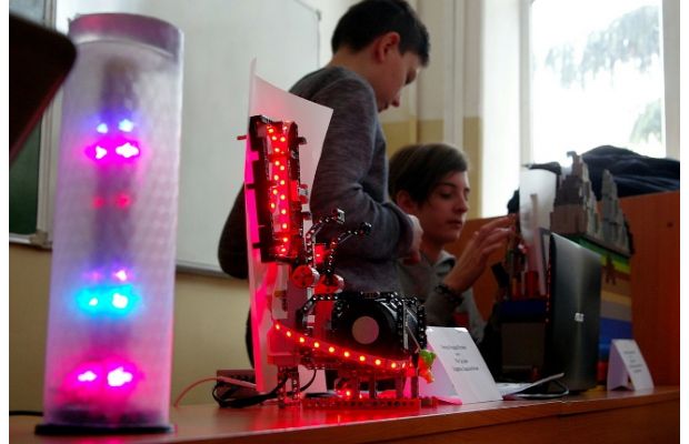 Около 1000 юных изобретателей представили своих роботов в Воронеже