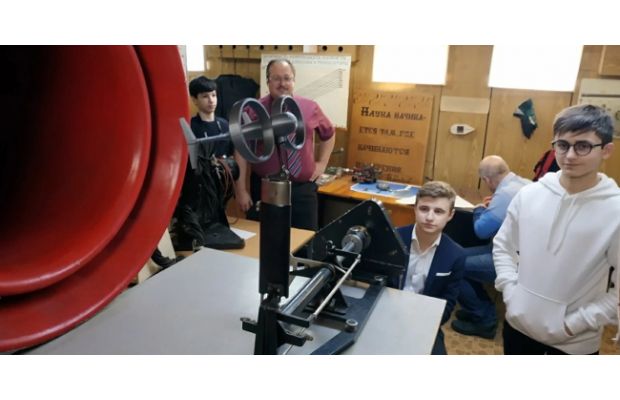 Столичные школьники создали беспилотник для наблюдения за природой