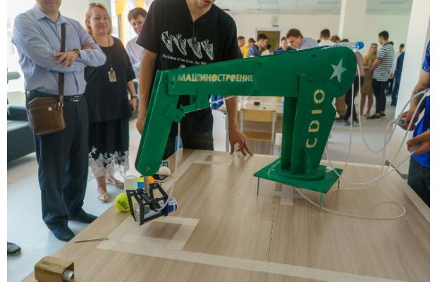 В СФУ завершили модуль CDIO «Инженерная лаборатория»