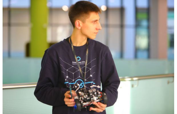 Финалисты Олимпиады Кружкового движения НТИ удаленно разработали алгоритм доставки специальных грузов с помощью беспилотников