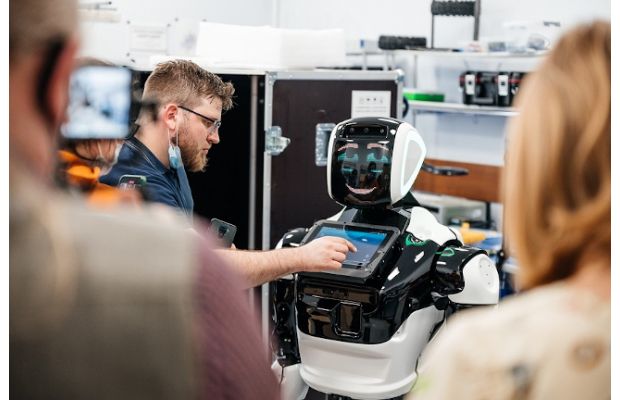 Студенты Томского политеха первыми в России будут изучать робототехнику на новом отечественном оборудовании